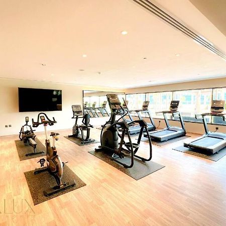 Lovely Big Studio W/ Burj Khalifa View In Downtown Dubai Luaran gambar